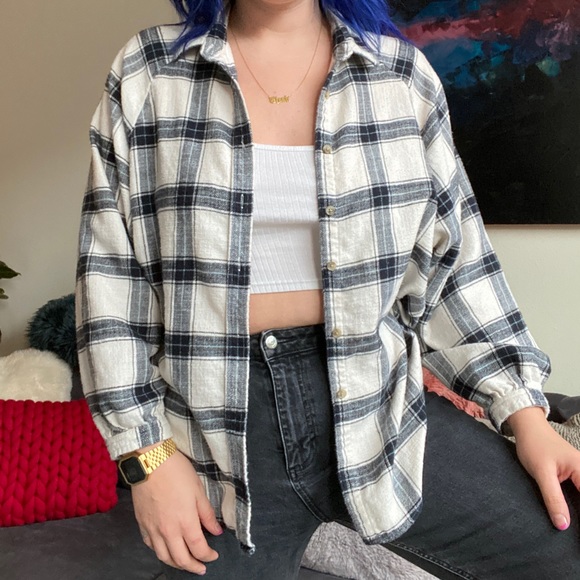 American Eagle Outfitters Tops - ~BUNDLE 3/$28~AE dolman sleeve flannel